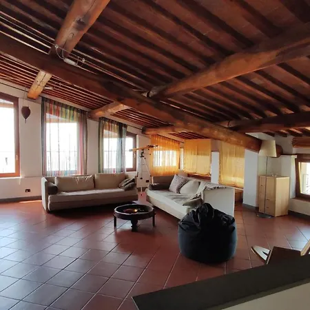 La Terrazza Di Elas A Apartment Uzzano
